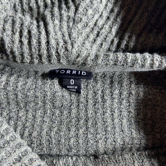 Torrid Green Sweater Size 0 (L) - Picture 3 of 4